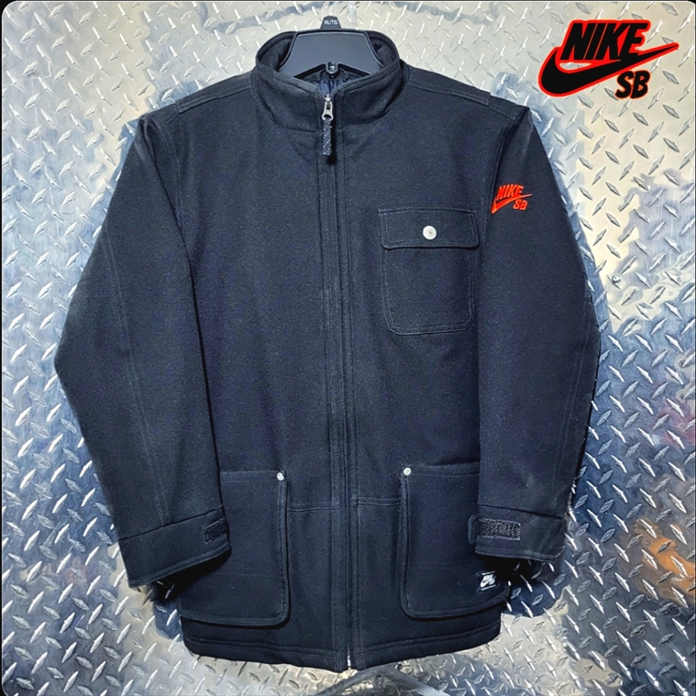 Nike skateboarding jacket